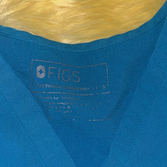 FIGS limited edition PACIFIC BLUE CASMA TOP & YOLA SCRUB BOTTOMS - Picture 5 of 7